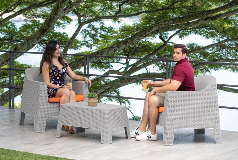 Las mejores opciones de muebles de plástico para exterior para espacios reducidos en Aruba